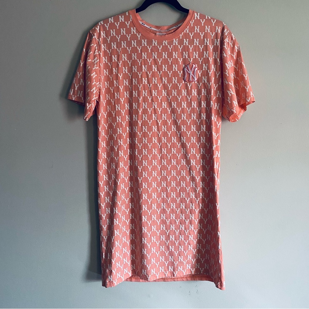 MLB New York Yankee NY Logo Print Women's Coral Pink T Shirt Dress Size Medium